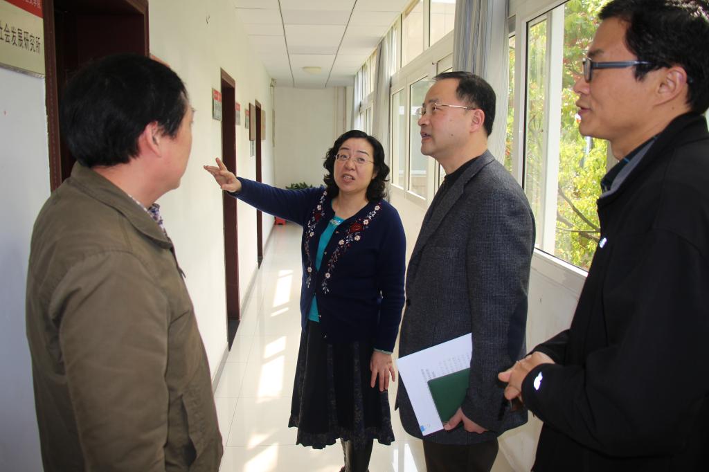 校党委书记何光彩赴365英国上市公司官网调研